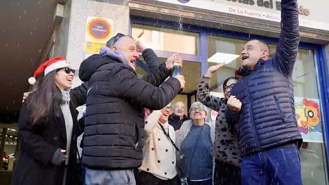 El “Gordo” de la Lotería de Navidad reparte 468 millones de euros en La Bañeza (León). Foto: Campillo