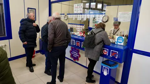 El “Gordo” de la Lotería de Navidad reparte 468 millones de euros en La Bañeza (León). Foto: Campillo
