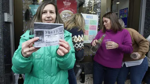 728 millones para volver a respirar: El Gordo cura viejas heridas en tres comarcas castigadas de León. La Bañeza, Villablino y Pola de Gordón, marcadas por incendios, cierres industriales y tragedias mineras, reciben una histórica lluvia de millones que devuelve la sonrisa y la esperanza. Fotos: Campillo | César Sánchez