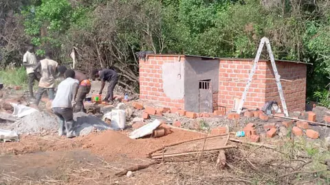 Proyecto de Cáritas subvencionado por la Junta de Castilla y León para el abastecimiento de agua a una población de 2.500 habitantes en Kikuyo (Congo).