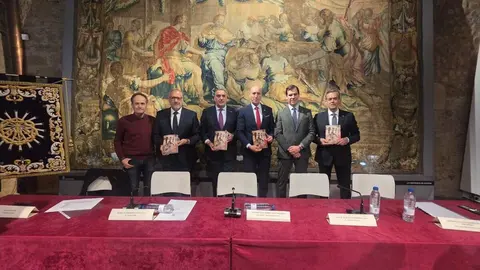 Presentación del libro 'Un paso de fe' que narra la experiencia de la Cofradía del Dulce Nombre de Jesús Nazareno de León durante el Jubileo de Roma. Foto: Cofradía del Dulce Nombre de Jesús Nazareno de León.