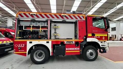 El Servicio de Extinción de León recibe el camión autobomba para el Parque de Bomberos de Bembibre.