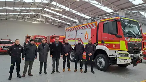 El Servicio de Extinción de León recibe el camión autobomba para el Parque de Bomberos de Bembibre.