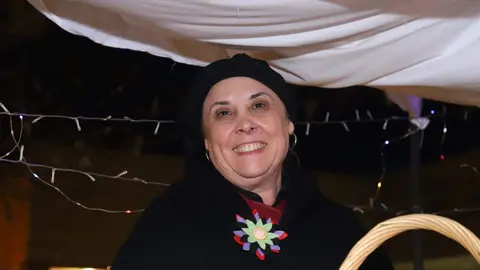 Trobajo del Camino se convirtió este martes en escenario de una de las tradiciones más singulares del imaginario leonés con la celebración de la cabalgata de la Vieja del Monte. Fotos: Isaac Llamazares | Ayuntamiento de San Andrés