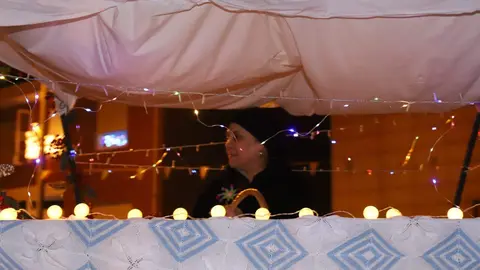 Trobajo del Camino se convirtió este martes en escenario de una de las tradiciones más singulares del imaginario leonés con la celebración de la cabalgata de la Vieja del Monte. Fotos: Isaac Llamazares | Ayuntamiento de San Andrés