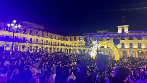La Tardebuena ha dejado de ser una costumbre espontánea para convertirse en una cita señalada en el calendario leonés. Y menuda fiesta.
