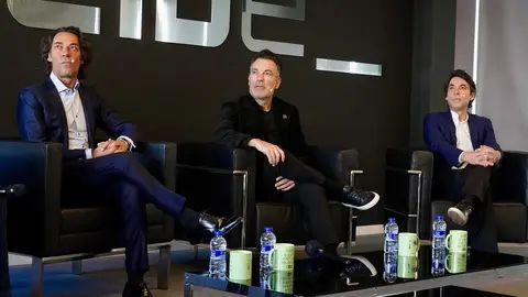 El Instituto Nacional de Ciberseguridad nombra Cibercooperante de Honor al grupo musical Café Quijano. Foto: Campillo.