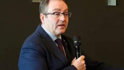 El Instituto Nacional de Ciberseguridad nombra Cibercooperante de Honor al grupo musical Café Quijano. Foto: Campillo.