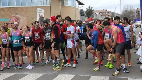 La San Silvestre de Villaquilambre reúne a casi 600 corredores en una despedida de año multitudinaria.