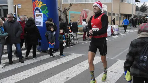 La San Silvestre de Villaquilambre reúne a casi 600 corredores en una despedida de año multitudinaria.