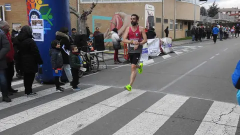 La San Silvestre de Villaquilambre reúne a casi 600 corredores en una despedida de año multitudinaria.