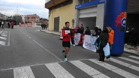 La San Silvestre de Villaquilambre reúne a casi 600 corredores en una despedida de año multitudinaria.