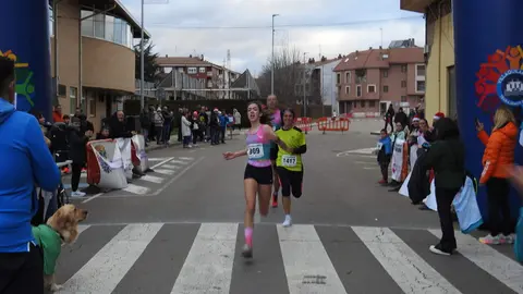 La San Silvestre de Villaquilambre reúne a casi 600 corredores en una despedida de año multitudinaria.