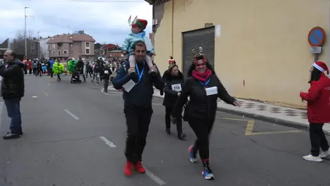 La San Silvestre de Villaquilambre reúne a casi 600 corredores en una despedida de año multitudinaria.