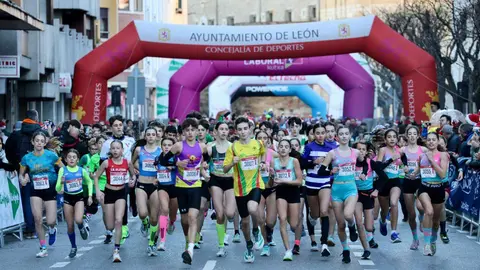 León despide el año corriendo en una San Silvestre de récord con más de 8.200 participantes. Foto: Campillo