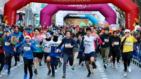 León despide el año corriendo en una San Silvestre de récord con más de 8.200 participantes. Foto: Campillo