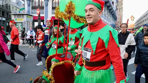 León despide el año corriendo en una San Silvestre de récord con más de 8.200 participantes. Foto: Campillo