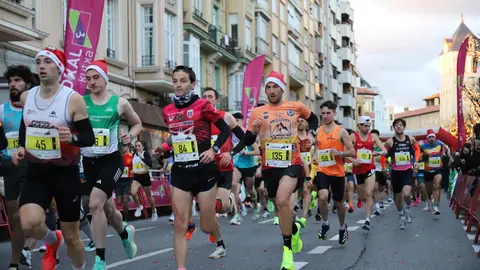 Fernando Carro y Marta García Alonso se imponen en una San Silvestre de León arropada por miles de aficionados. Foto: Isaac Llamazares