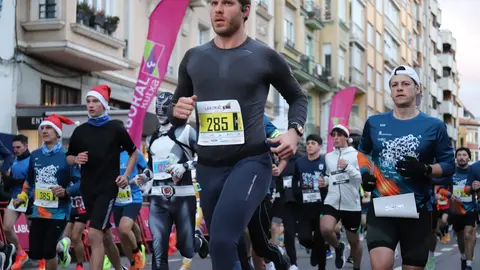 Fernando Carro y Marta García Alonso se imponen en una San Silvestre de León arropada por miles de aficionados. Foto: Isaac Llamazares