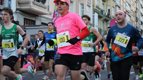 Fernando Carro y Marta García Alonso se imponen en una San Silvestre de León arropada por miles de aficionados. Foto: Isaac Llamazares