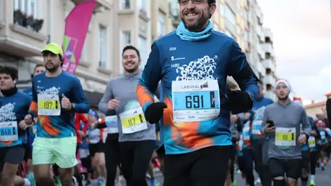 Fernando Carro y Marta García Alonso se imponen en una San Silvestre de León arropada por miles de aficionados. Foto: Isaac Llamazares