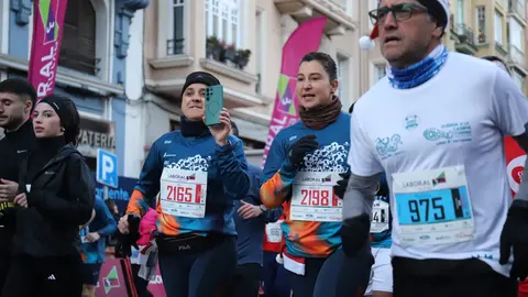 Fernando Carro y Marta García Alonso se imponen en una San Silvestre de León arropada por miles de aficionados. Foto: Isaac Llamazares