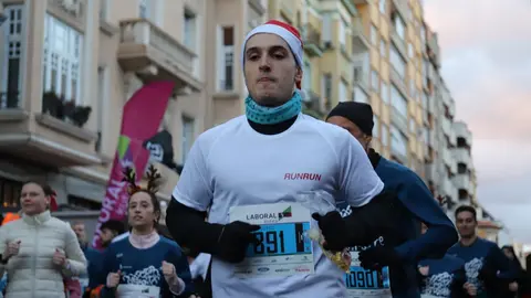 Fernando Carro y Marta García Alonso se imponen en una San Silvestre de León arropada por miles de aficionados. Foto: Isaac Llamazares