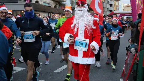 Fernando Carro y Marta García Alonso se imponen en una San Silvestre de León arropada por miles de aficionados. Foto: Isaac Llamazares