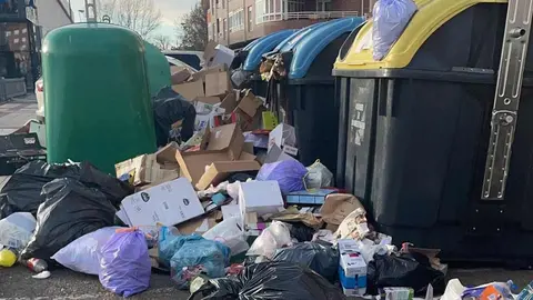 San Andrés del Rabanedo, desbordado por la basura y sin control efectivo se convierte en un vertedero insalubre, sin control y desata el enfado vecinal.