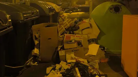 San Andrés del Rabanedo, desbordado por la basura y sin control efectivo se convierte en un vertedero insalubre, sin control y desata el enfado vecinal.