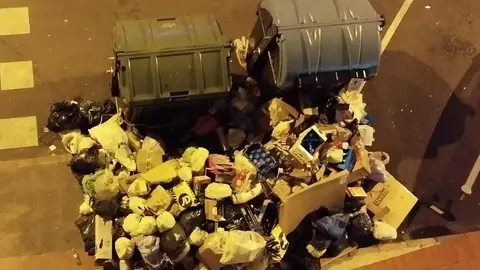 San Andrés del Rabanedo, desbordado por la basura y sin control efectivo se convierte en un vertedero insalubre, sin control y desata el enfado vecinal.