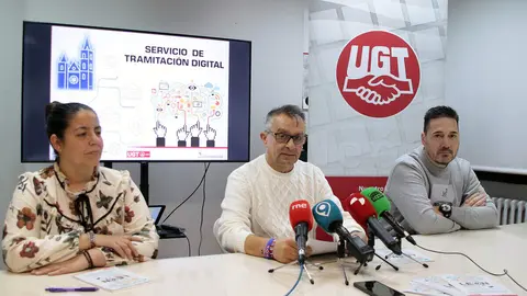 Enrique Reguero Álvarez, secretario general provincial de UGT León, hace balance del año y presenta el Programa Servicio de Tramitación Digital firmado con Ayuntamiento de la capital. Foto: Peio García.
