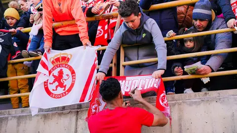 Un instante del entrenamiento de la Cultural en el Reino de León. Foto: Cultural.