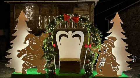 El Concurso Ponferrada es Navidad 2025, organizado por la Agencia Keiva en colaboración con el Ayuntamiento de la capital berciana, ha llenado de creatividad e ilusión las calles, hogares, barrios y pedanías del municipio. Foto: Ayuntamiento de Ponferrada.