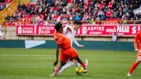 La Cultural sufre ante una Real Sociedad B muy superior durante la mayor parte del partido y que supo hacer valer su juego en el Reino de León.