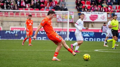 La Cultural sufre ante una Real Sociedad B muy superior durante la mayor parte del partido y que supo hacer valer su juego en el Reino de León.