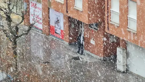 Nevada en la capital leonesa a primera hora del domingo.
