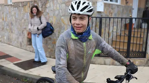 Villabalter celebró este domingo la carrera de bicis Haga Como Haga. Foto: Isaac Llamazares