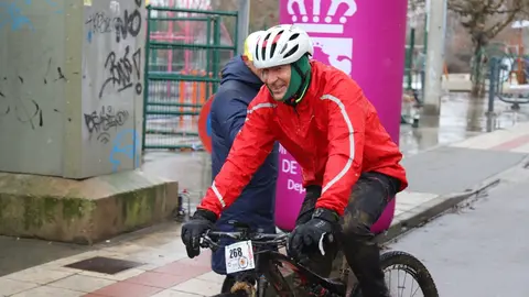 Villabalter celebró este domingo la carrera de bicis Haga Como Haga. Foto: Isaac Llamazares