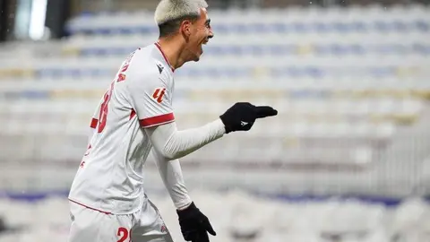 En un duelo marcado por la nieve, que obligó a retrasar el inicio del encuentro, un gol de Chacón marcó de inicio el partido entre Andorra y Cultural.