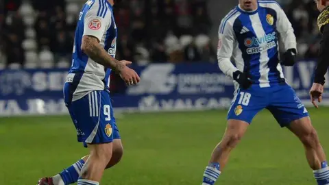 La Ponferradina rompió su mala racha de resultados y Nafti sumó su primera victoria como entrenador blanquiazul gracias a los goles de Borja Vázquez y Keita.