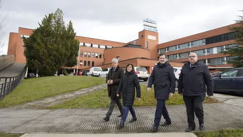 El presidente de la Junta de Castilla y León, Alfonso Fernández Mañueco, durante la presentación de las mejoras en transporte de emergencias sanitarias. Foto: César Sánchez.