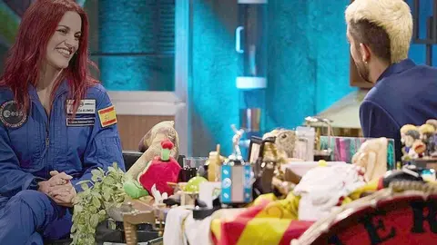 El programa La Revuelta, presentado por David Broncano en Televisión Española, arrancó la semana este lunes con una invitada muy especial: la astronauta leonesa Sara García Alonso, que regresó al plató tras su primera visita meses atrás.