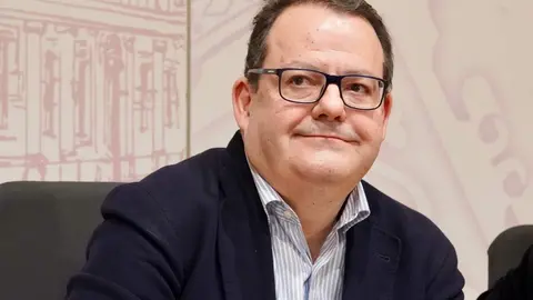 El alcalde de León, José Antonio Diez, presenta el XXIII Ciclo de Músicas Históricas de León junto al director del Centro Nacional de Difusión Musical (CNDM), Francisco José Lorenzo Fraile, la concejala de Acción y Promoción Cultural, Elena Aguado, y el doctor y profesor de Historia del Arte de la Universidad de León, César García. Foto: Campillo.