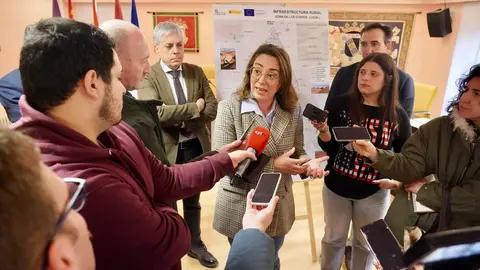 La consejera de Agricultura, Ganadería y Desarrollo Rural, María González Corral, presenta el resultado final del proceso de concentración parcelaria de la zona de Los Oteros. Foto: Campillo.