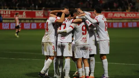 Una Cultural heroica cae en la prórroga ante el Athletic y se despide de la Copa con honor. El equipo de Ziganda firma una noche inolvidable en el Reino de León y obliga al Athletic a sudar hasta el último minuto (3-4) en los octavos de final. Fotos: Isaac Llamazares