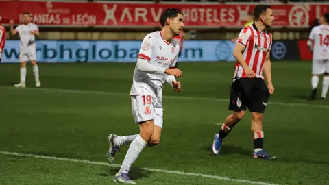 Una Cultural heroica cae en la prórroga ante el Athletic y se despide de la Copa con honor. El equipo de Ziganda firma una noche inolvidable en el Reino de León y obliga al Athletic a sudar hasta el último minuto (3-4) en los octavos de final. Fotos: Isaac Llamazares