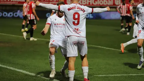 Una Cultural heroica cae en la prórroga ante el Athletic y se despide de la Copa con honor. El equipo de Ziganda firma una noche inolvidable en el Reino de León y obliga al Athletic a sudar hasta el último minuto (3-4) en los octavos de final. Fotos: Isaac Llamazares