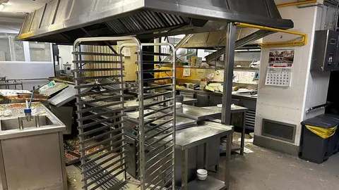 Seis días después del suceso, Heraldo de León accede a las primeras imágenes del área afectada, que muestran un destrozo de grandes dimensiones en un servicio que los trabajadores califican de “saturado” y con “maquinaria obsoleta”. Fotos: Heraldo de León