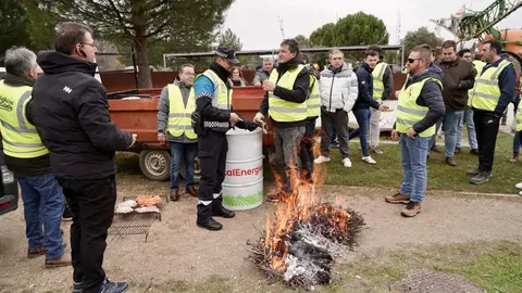 La Unión Nacional de Asociaciones del Sector Primario Independientes (Unaspi) convoca una protesta contra el acuerdo de la Unión Europea y Mercosur. Fotos: Eduardo Margareto